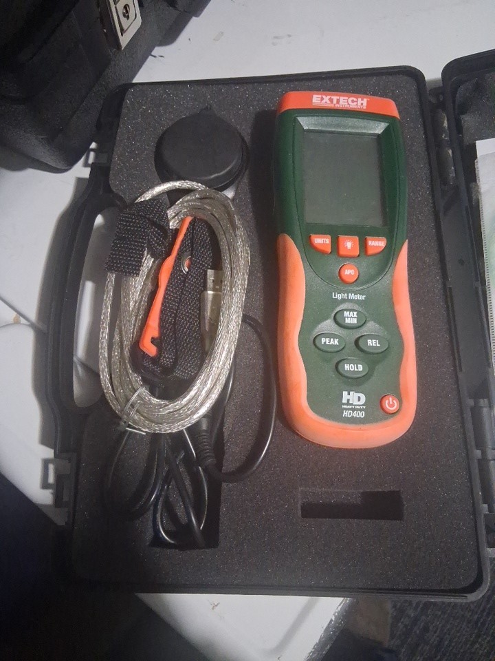 Extech HD400 Heavy Duty Light Meter with Accessories and case