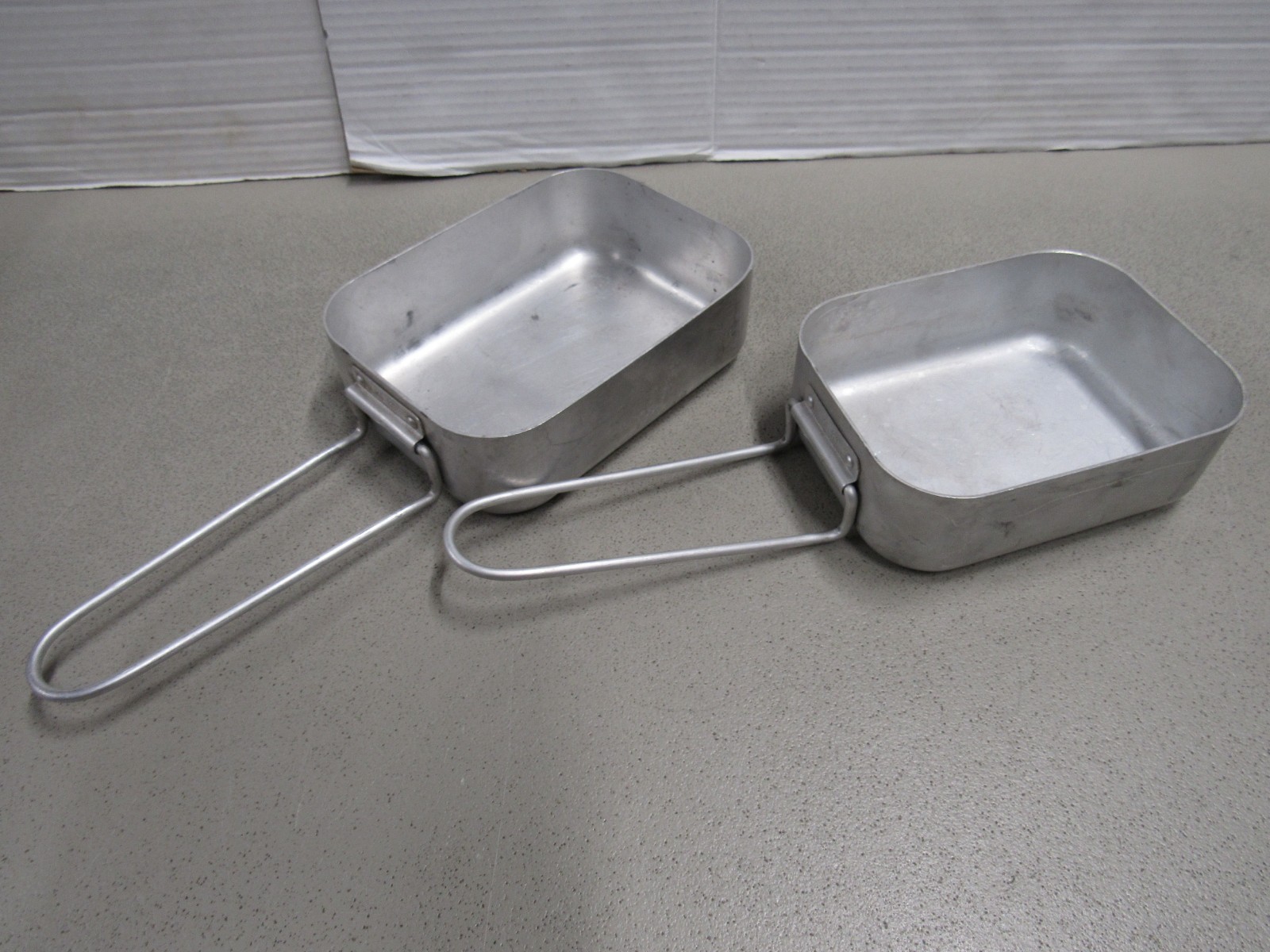 1981 Dutch Military Mess Kit Cooking Set 2 Piece Aluminum Pans Marked KL 81
