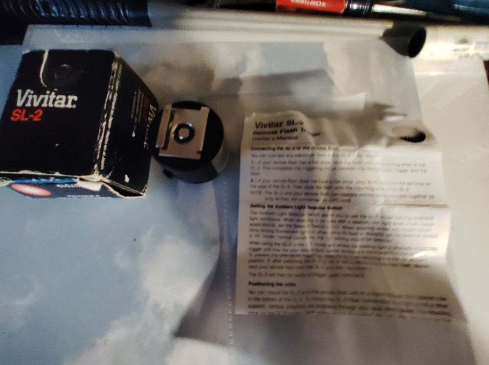Vivitar SL 2 Flash Light Slave Remote Flash Trigger w/Instructions