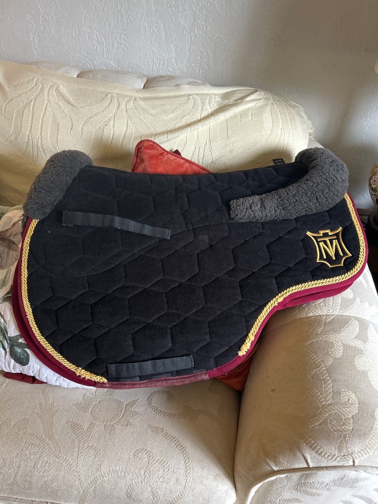mattes platinum jumping saddle pad