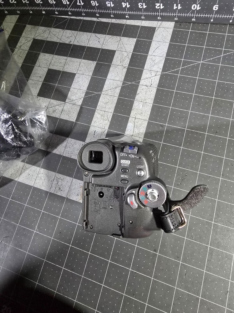 Panasonic PV-GS31 MiniDV Camera Camcorder untested