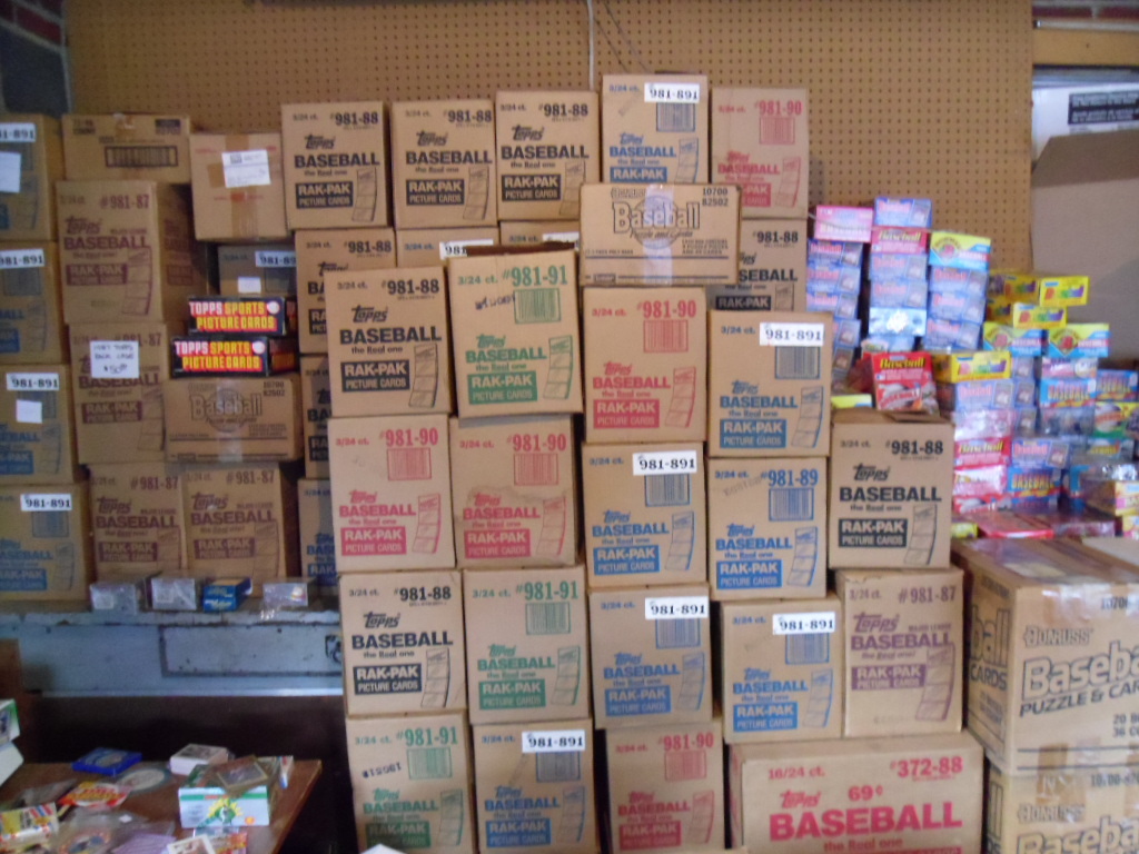 VINTAGE SEALED BASEBALL CARD PACKS FROM AN ESTATE SALE! FREE VALUABLE BONUSES!