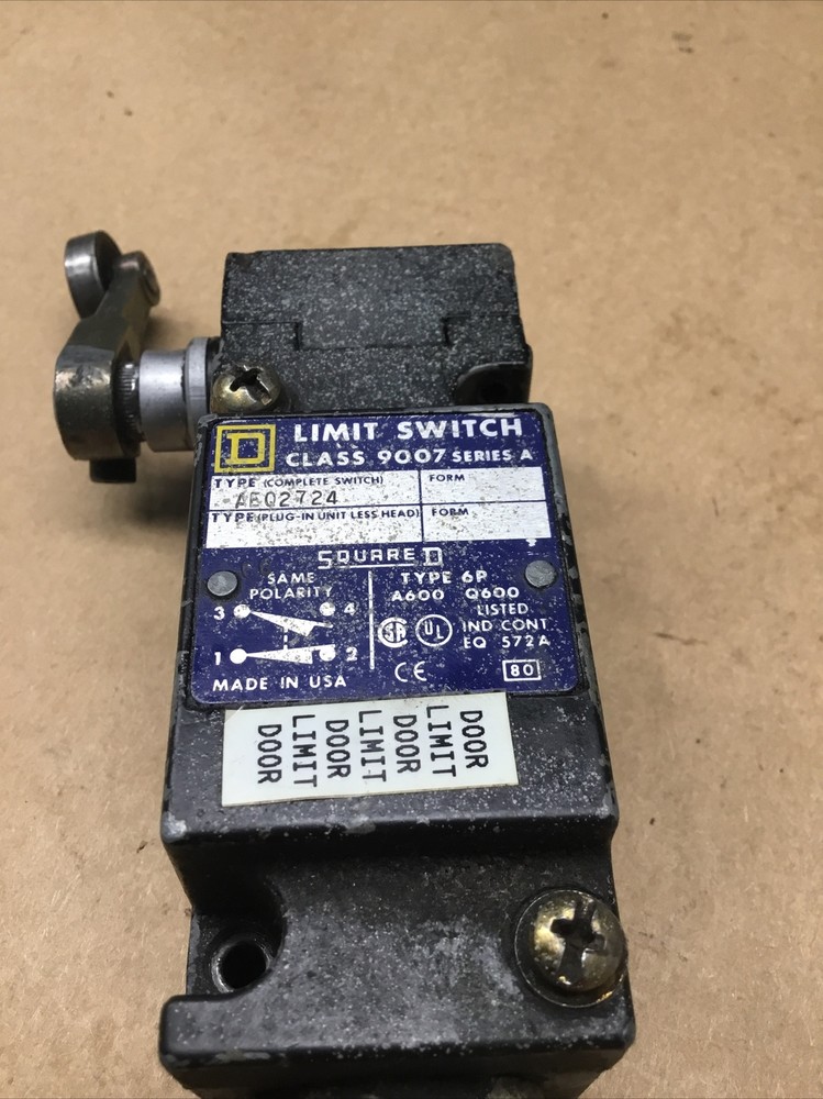 Square D AEQ2724 Limit Switch Class 9007 Series A #706K111
