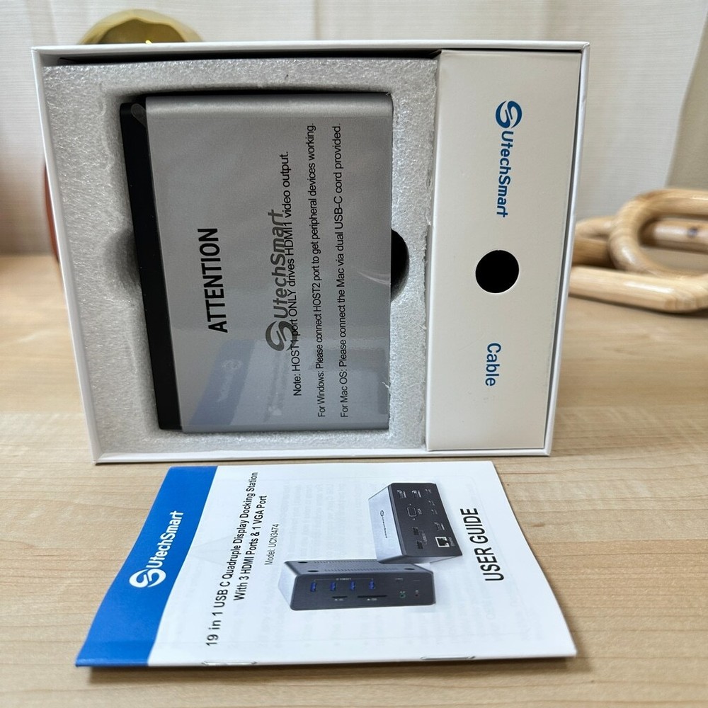 UtechSmart USB C Quadruple Display Docking Station - Gray