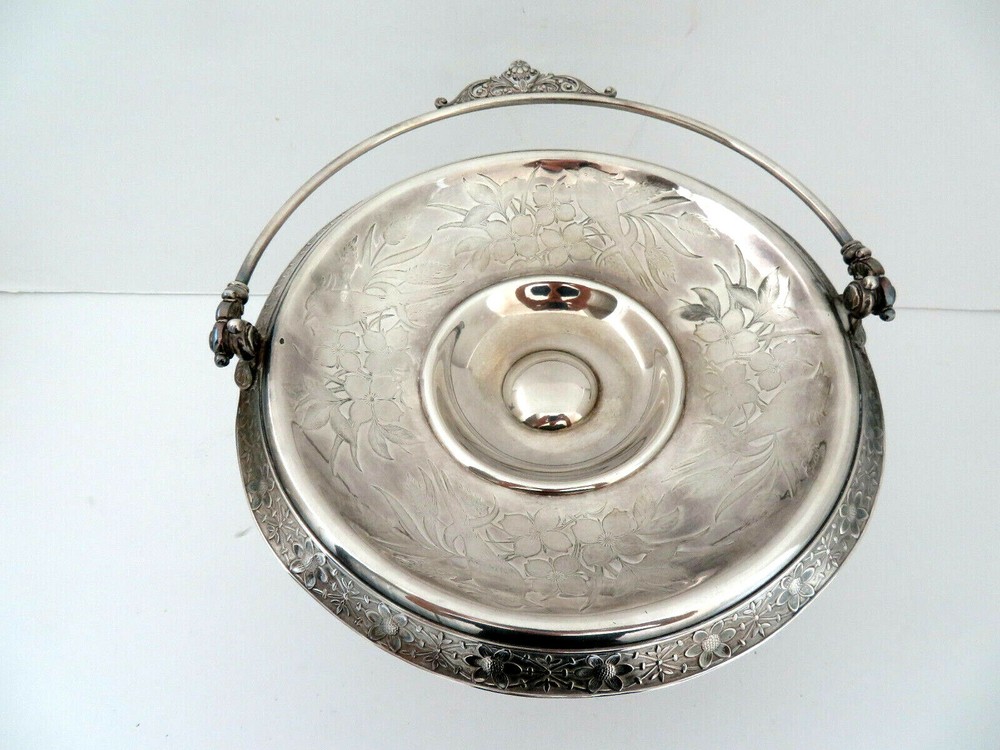 Simpson, Hall, Miller Quadruple Silver Plate Ornate Bride's Basket