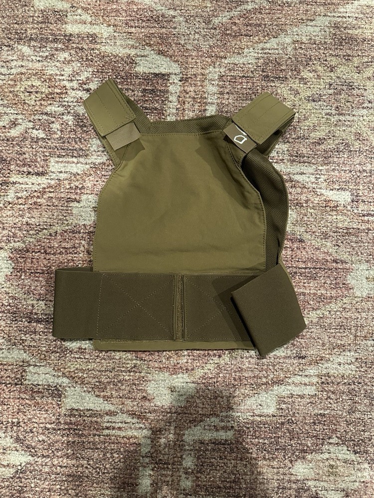 FirstSpear Slick Ultra Lightweight plate carrier M/L  SAPI/SPEAR Cut CB