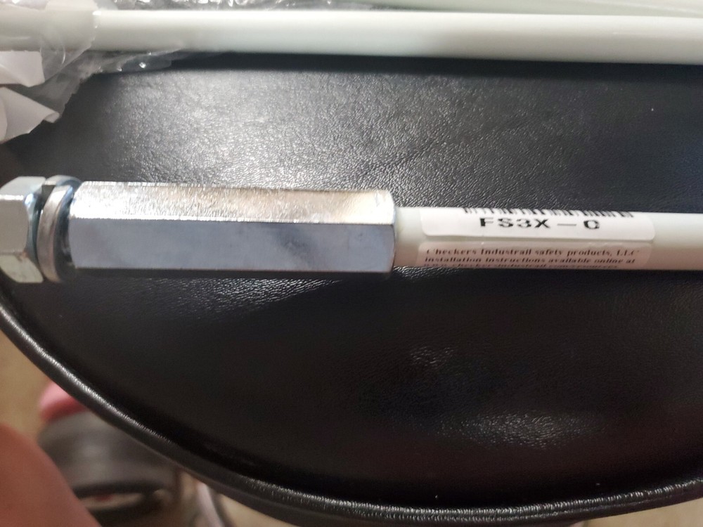 Heavy Duty 3' Warning Whip, Orange Safety Flag, Hex base, Threaded Base.