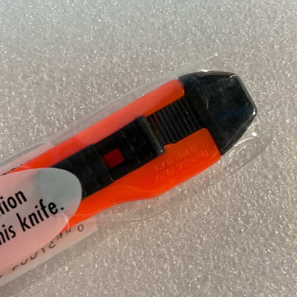 13 Point Snap Off Utility Knife With Pocket Clip Orange
