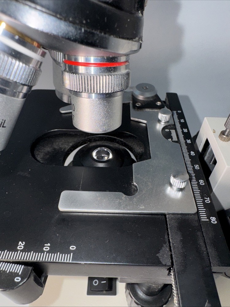 OMAX M82E Series Lab LED Binocular Compound Microscope 40X-2000X (No Cord)tested