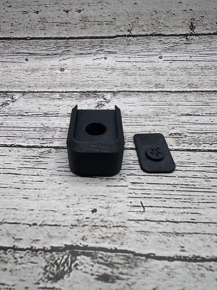 2011 Double‑Stack Mag Base Pads (2‑Pack) – PPS Carbon Fiber Polymer Grip