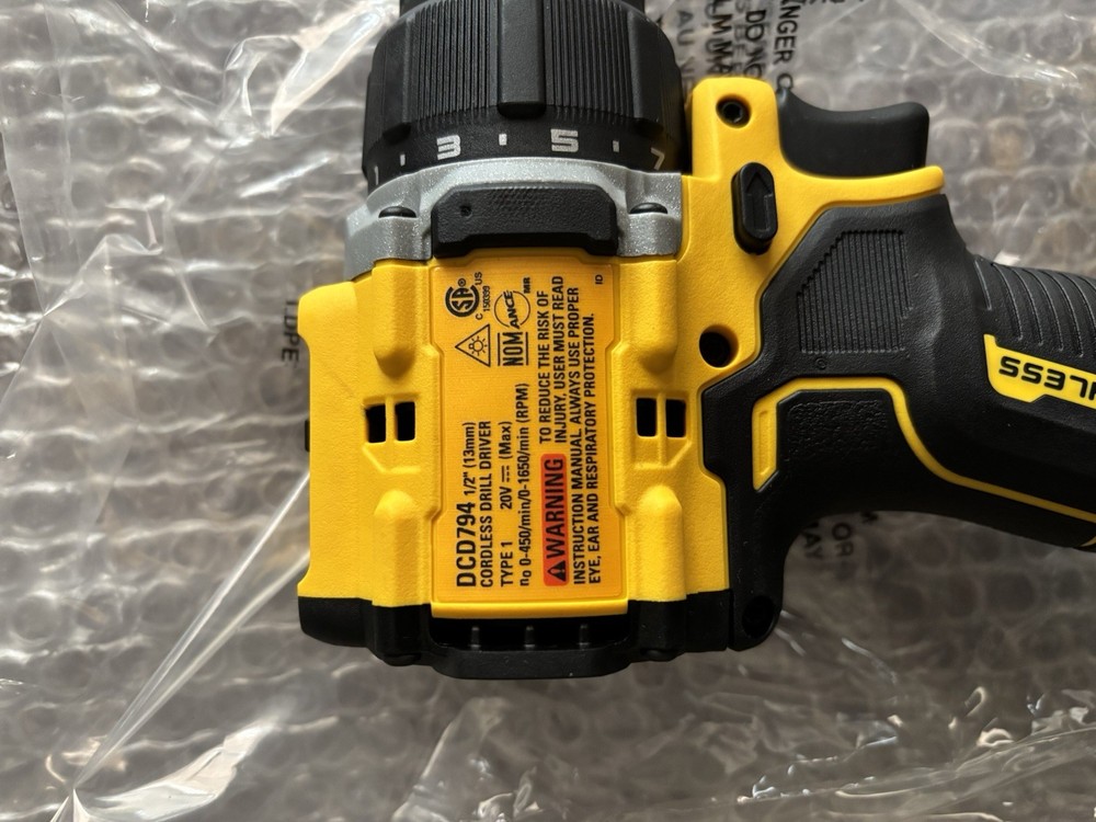 DEWALT DCD794 20V Brushless Cordless Drill/Driver 1/2" Keyless Compact
