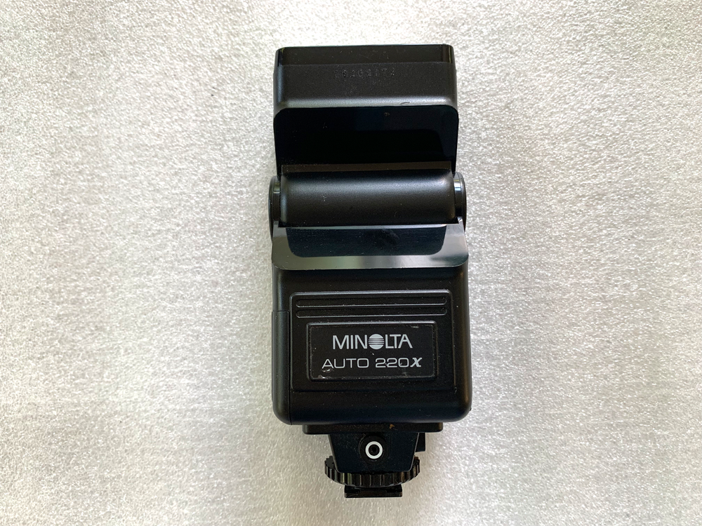 Minolta Auto Flash 220x Shoe Mount Flash TESTED