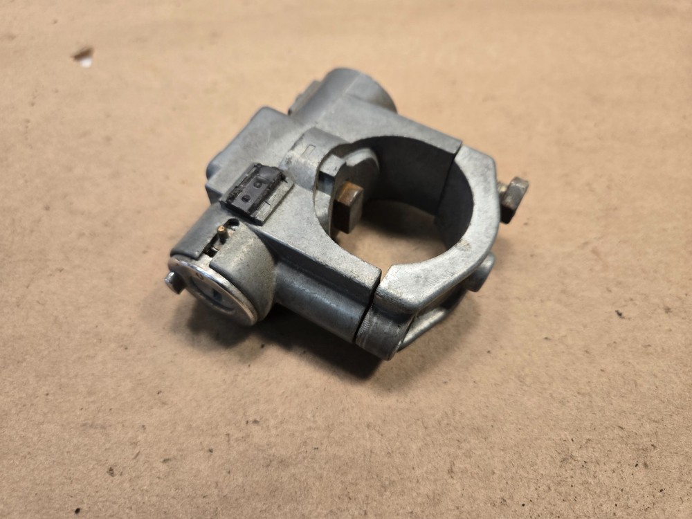 MG MGB Midget Column Lock BHM7143
