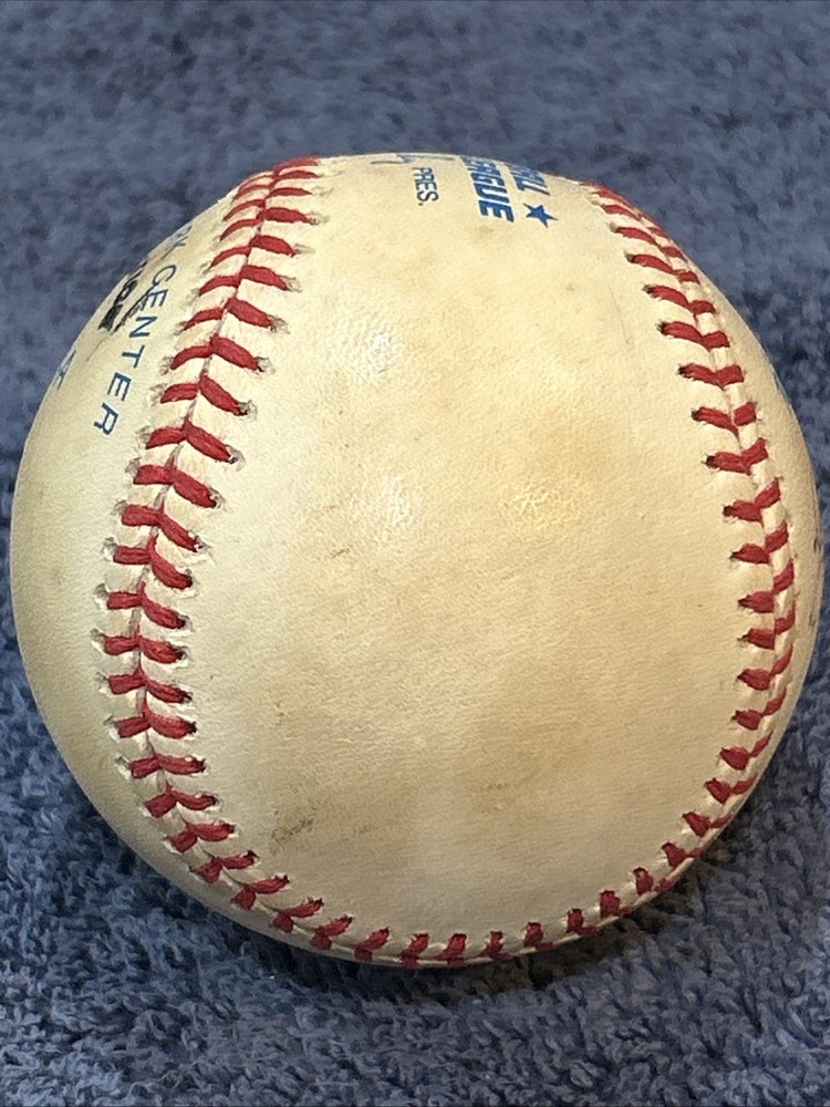 eteban yan signed baseball autograph ball auto M