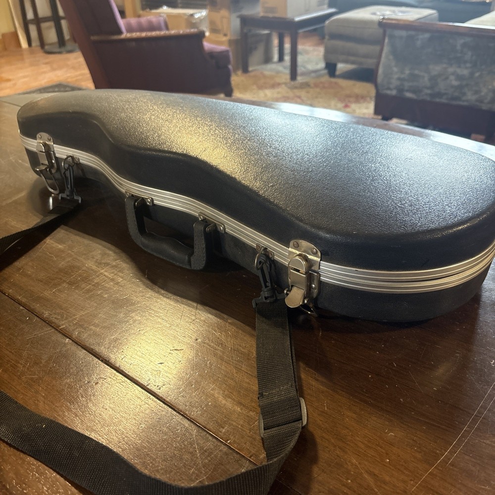 3/4 Scale Unbranded Molded Hard shell Violin Case