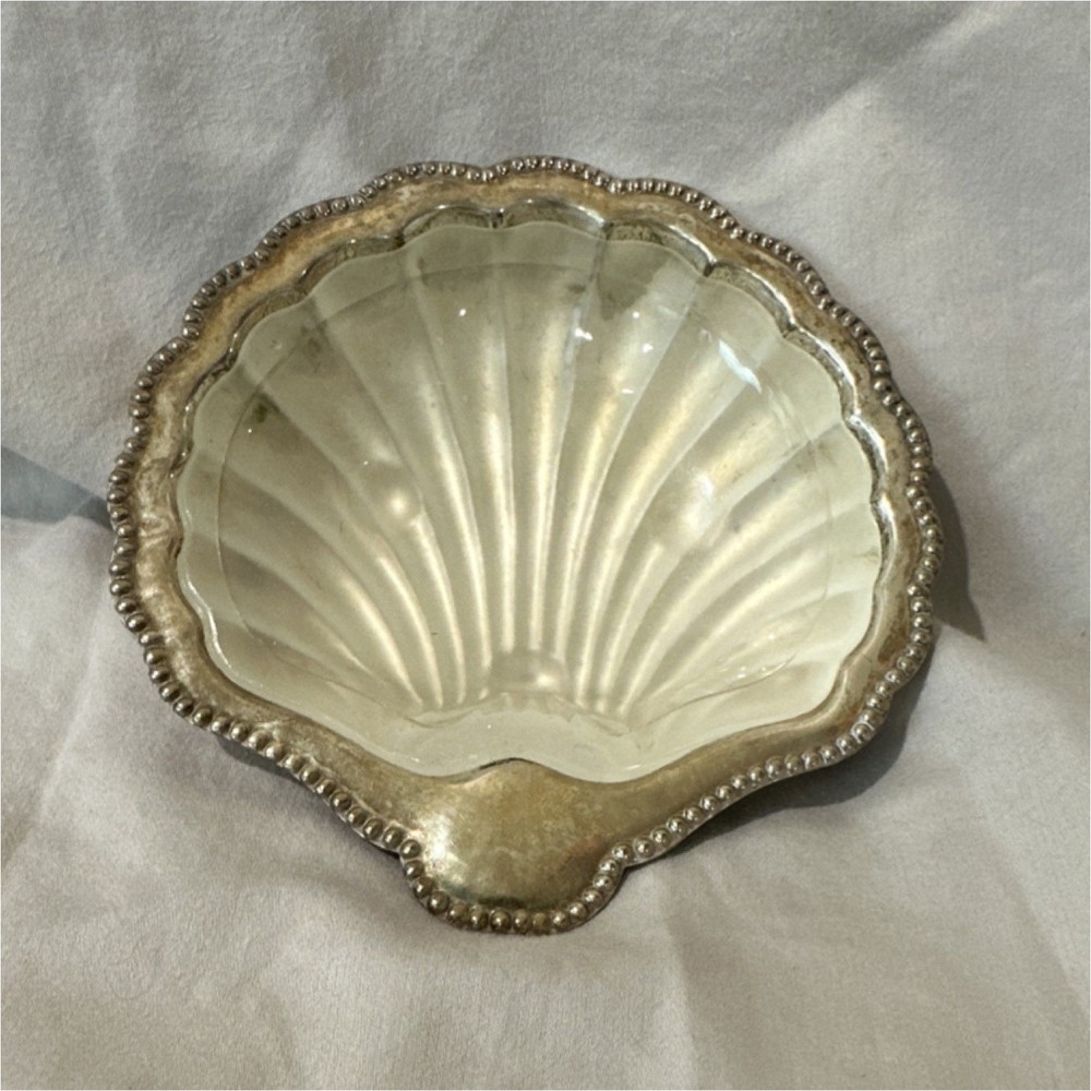 Celtic Quality Plate Silver Plated Shell Dish with Glass Insert 5 inches