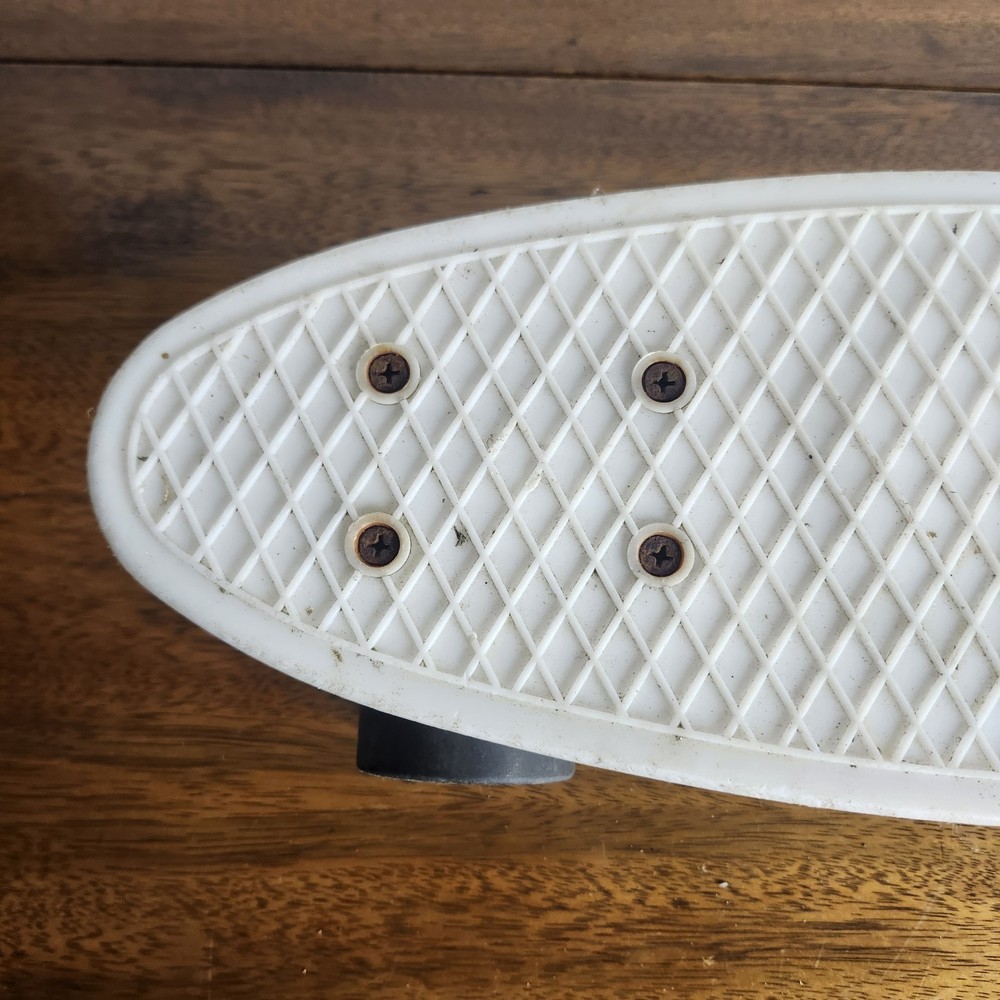 OLD SKATEBOARD Unbranded Good Preowned Condition