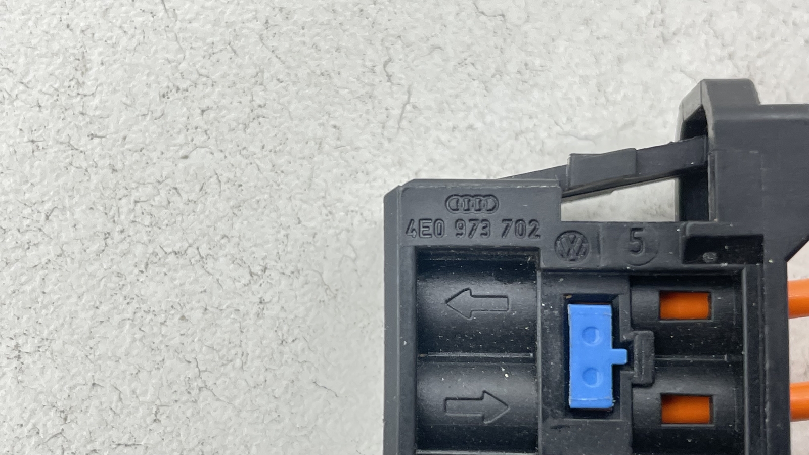 VW Audi Wiring Harness Radio Statellite Plug 2 Wire Pigtail OEM #4E0973702