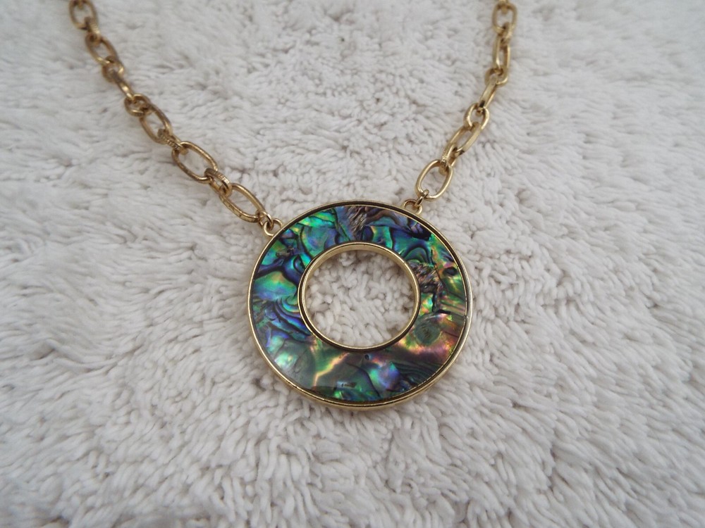 Goldtone Abalone Ring Pendant Necklace (D25)