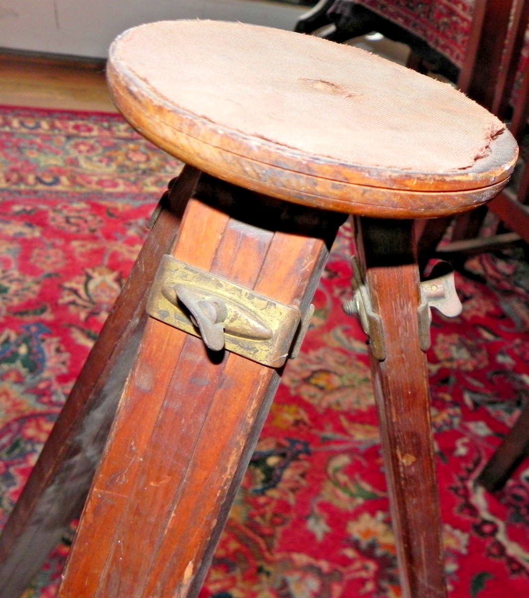 Antique/ Vintage-Survey/Level/Transit/CAMERA PHOTOGRAPHY-WOOD TRIPOD/Base Stand