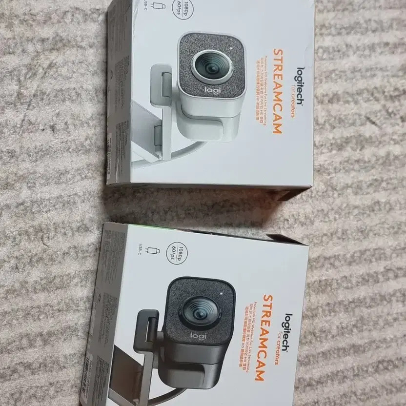 Logitech StreamCam White/Black 1080p 60fps Streaming Camera Official