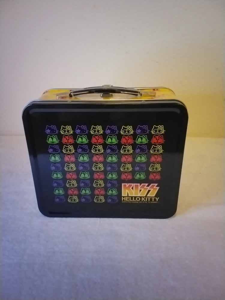 ©2012 KISS Catalog, LTD. KISS Hello Kitty lunch box