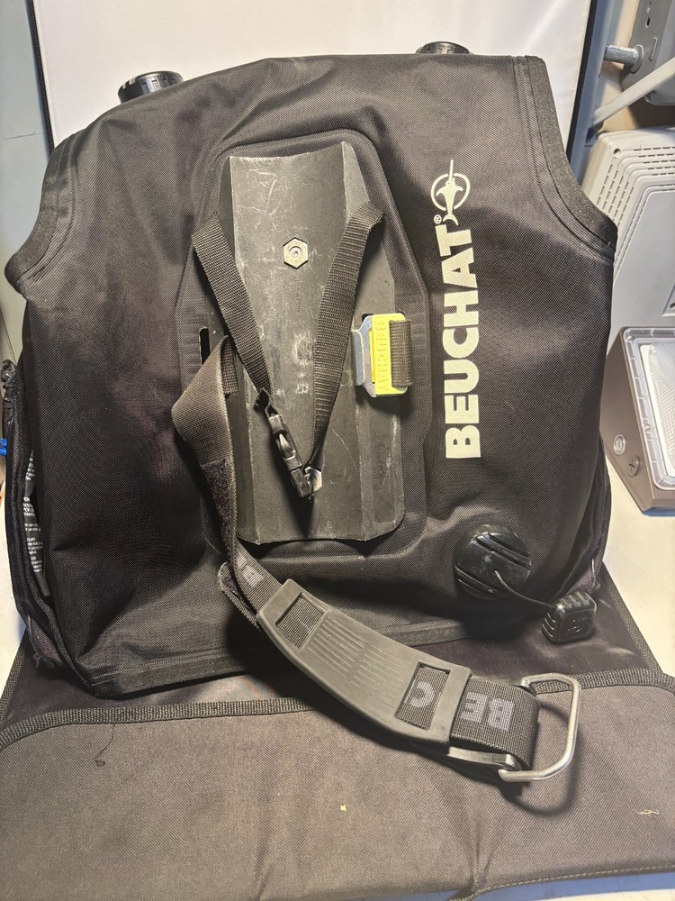 SCUBA Beuchat Weight Integrated BCD
