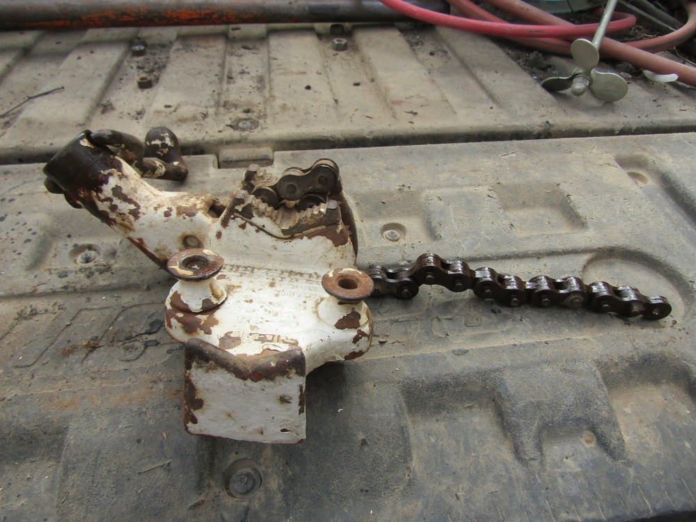 RIGID PIPE VISE bc210