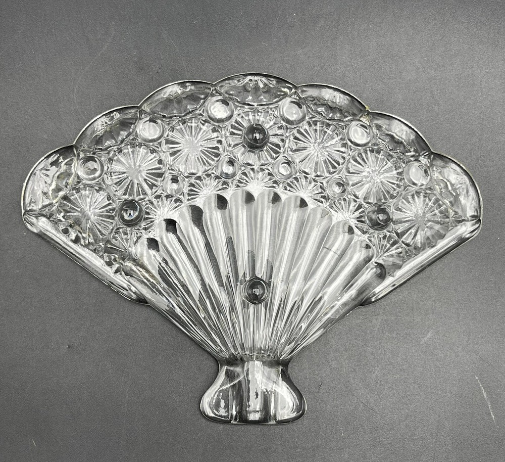 Anchor Hocking, Trinket Dish, Fan Shape with Daisy and Button Pattern, Boho