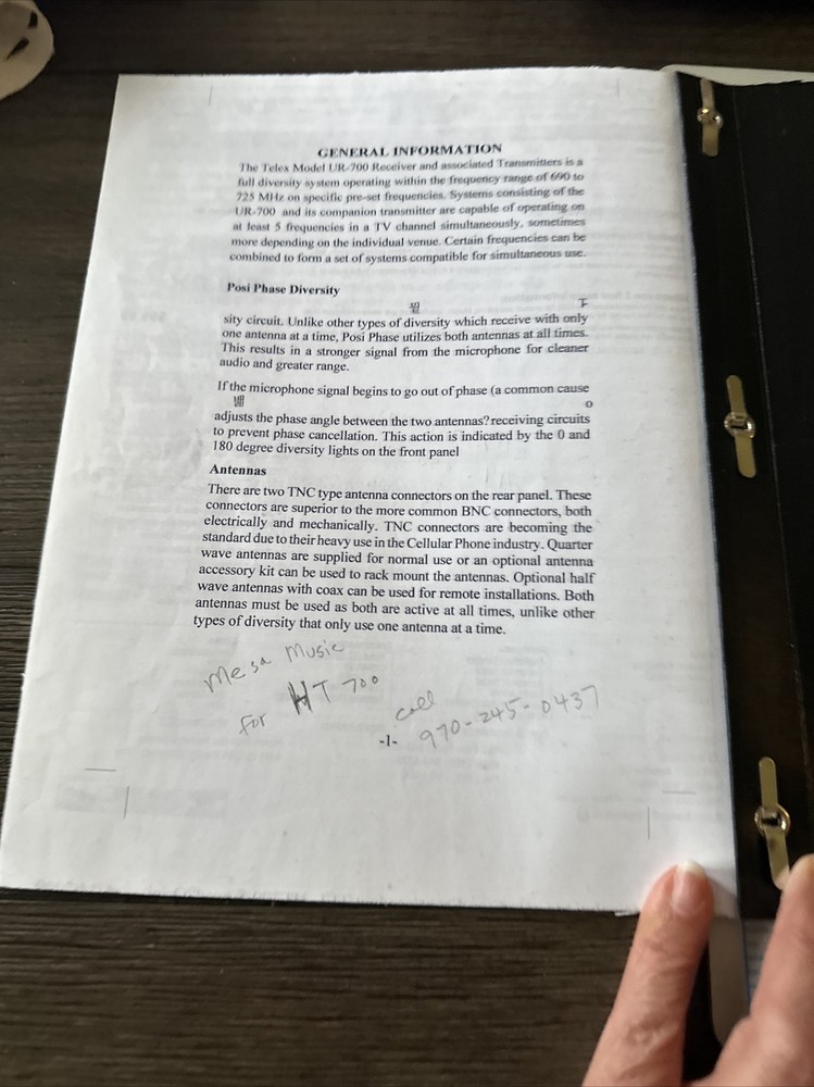 TELEX UR 700 UHF wireless microphone Manual Copy