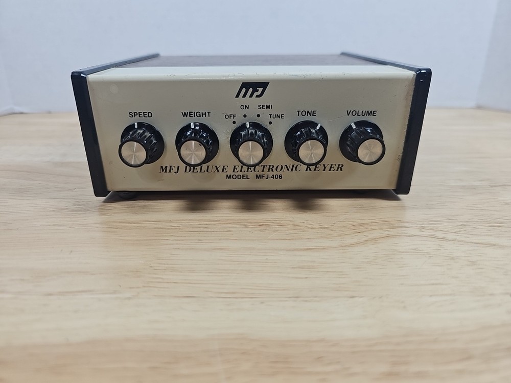 MFJ Deluxe Electronic Keyer Model MFJ-406 Untested