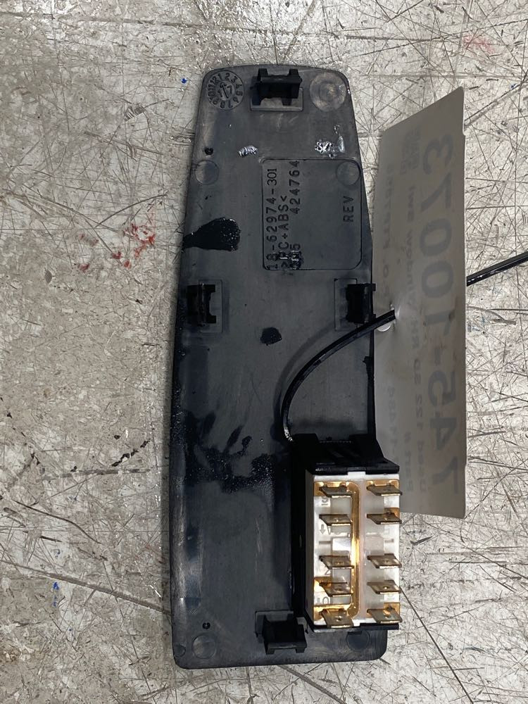 2017 Freightliner 122SD Power Window Switch (745-10073)