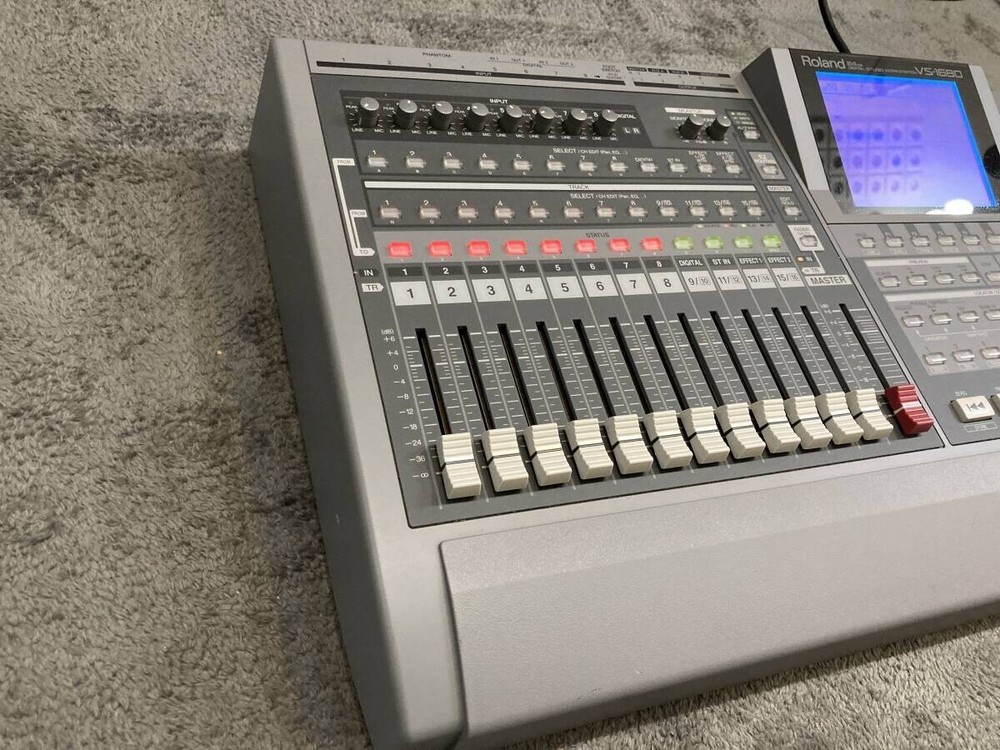 Roland VS-1680 Digital multitrack recorder Recording Studio Workstation