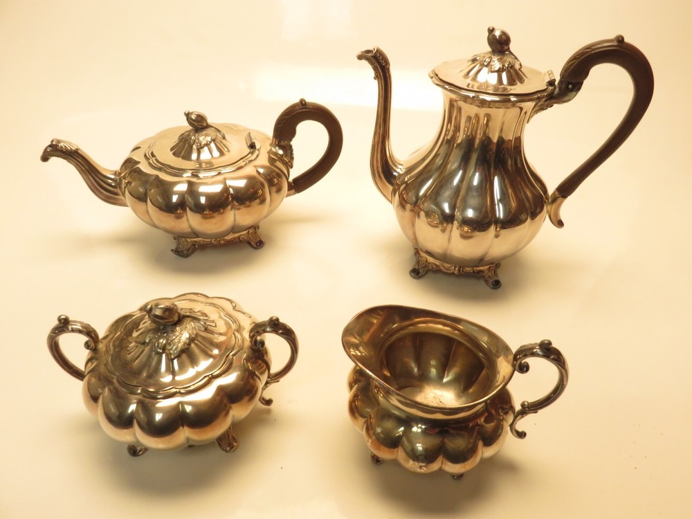 4 PIECE COMMUNITY SILVERPLATE MELON CANADA TEA SET CA2D318