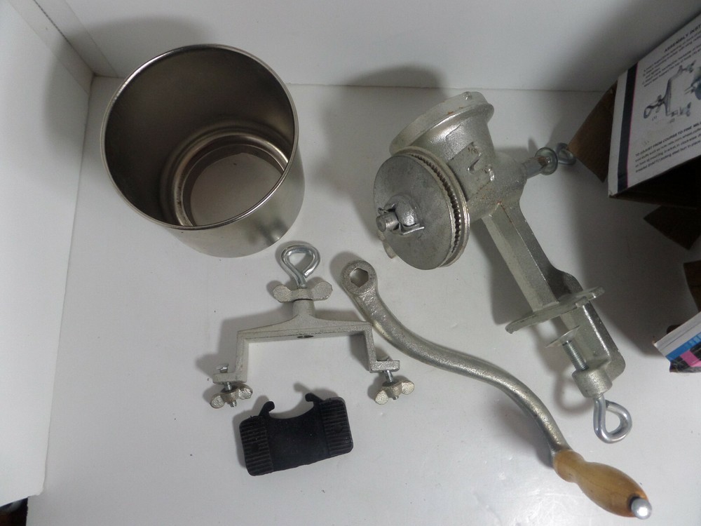 hand crank Grain mill Model 500 new open box