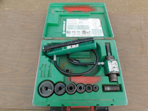 Greenlee Hydraulic Knockout Set 767 WITH CURRENT TOOLS DYES