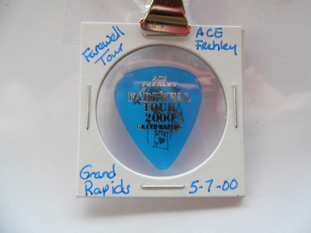 KISS "ACE FREHLEY" GUITAR PICK~5/7/00 READ DESCRIPTION (4/19)