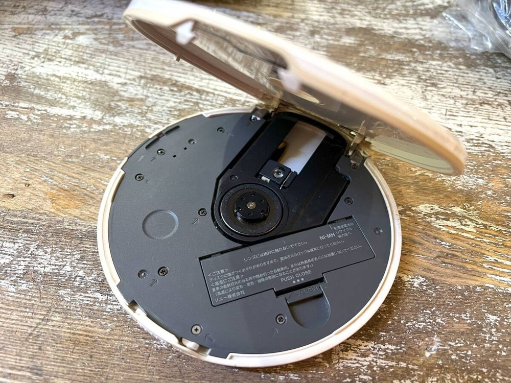 SONY CD Walkman D-NE820 2292 Working Confirmed