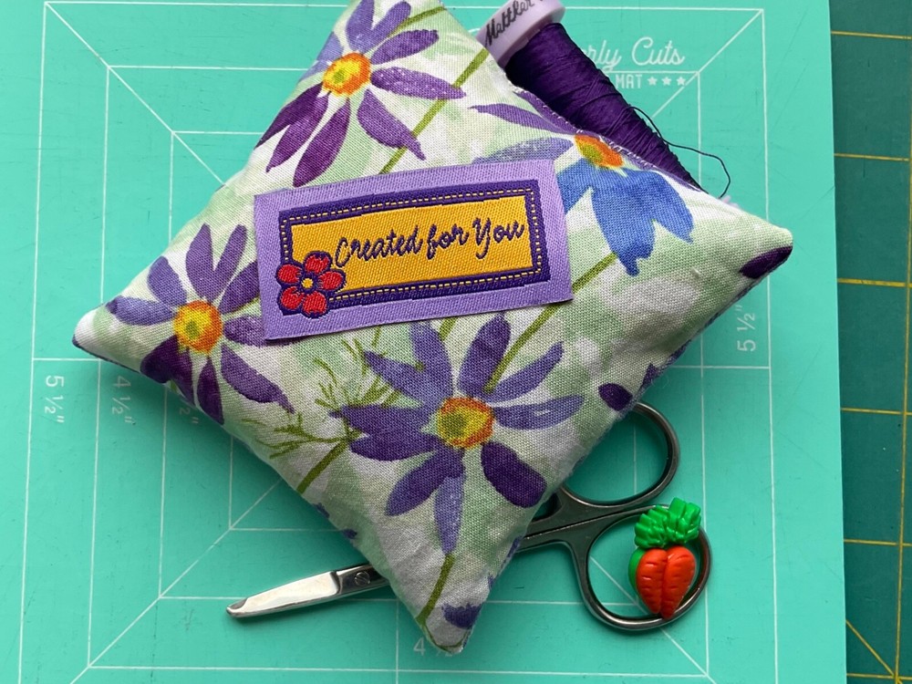 Machine Pieced Pin Cushion, Handmade with 100 % Cotton Fabric