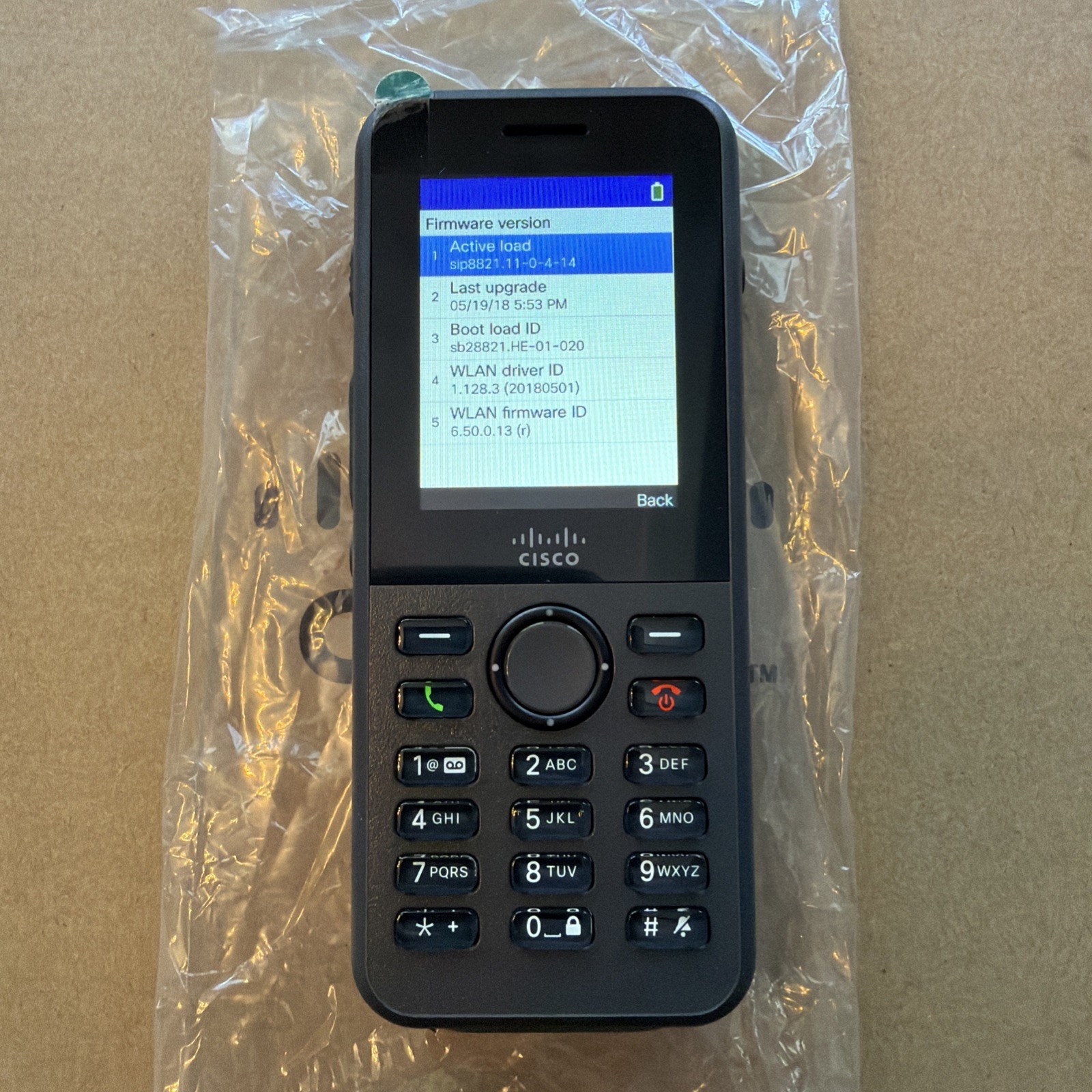 Cisco CP-8821 Wireless VoIP Phone w/ Charging Cable, Battery & DeskBase OPEN BOX