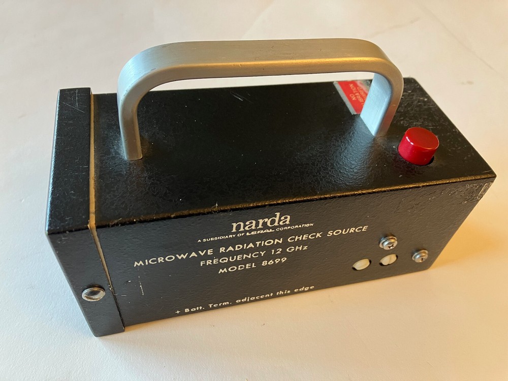 Narda Model 8699 Microwave Radiation Check Source - Frequency 12 GHz