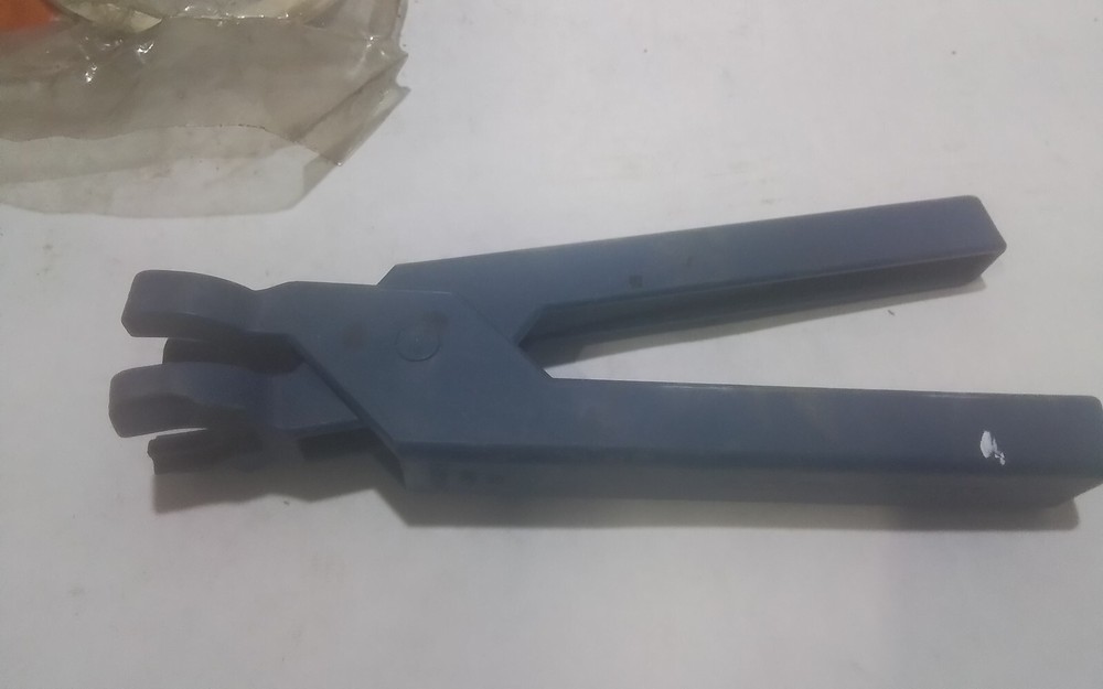 DeVilbiss Spray Gun Various PARTS (VT9)