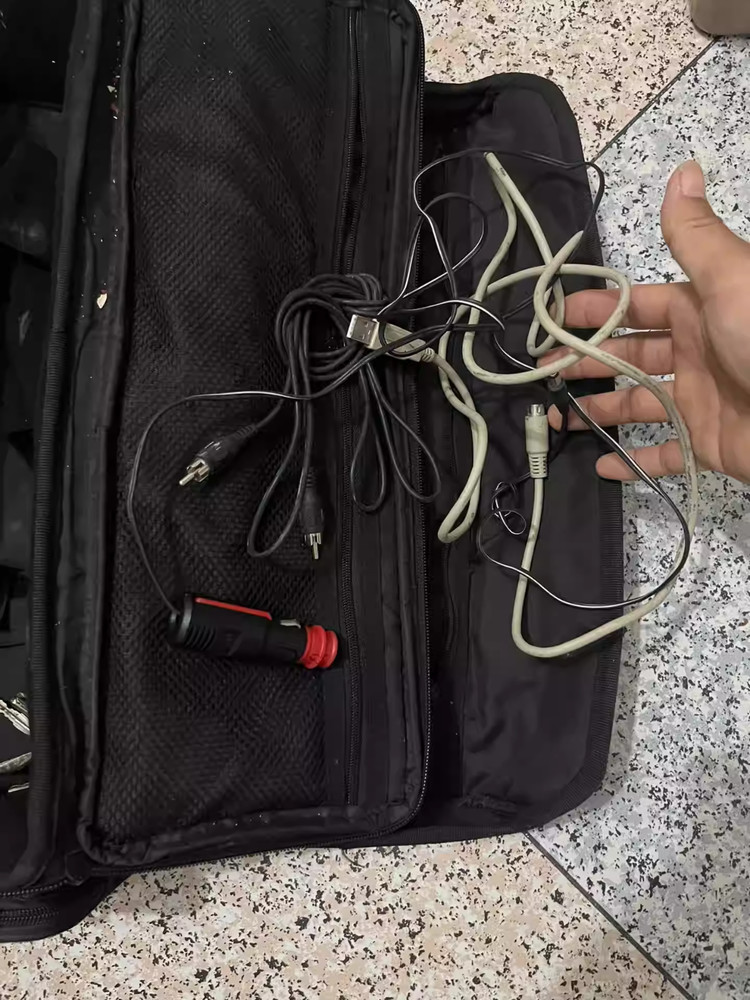 1 PCs FLIR E30 Handheld Thermal Imaging Camera with accessories