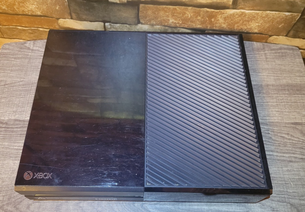 Xbox one console with power cord & HDMI cable Bundle with games