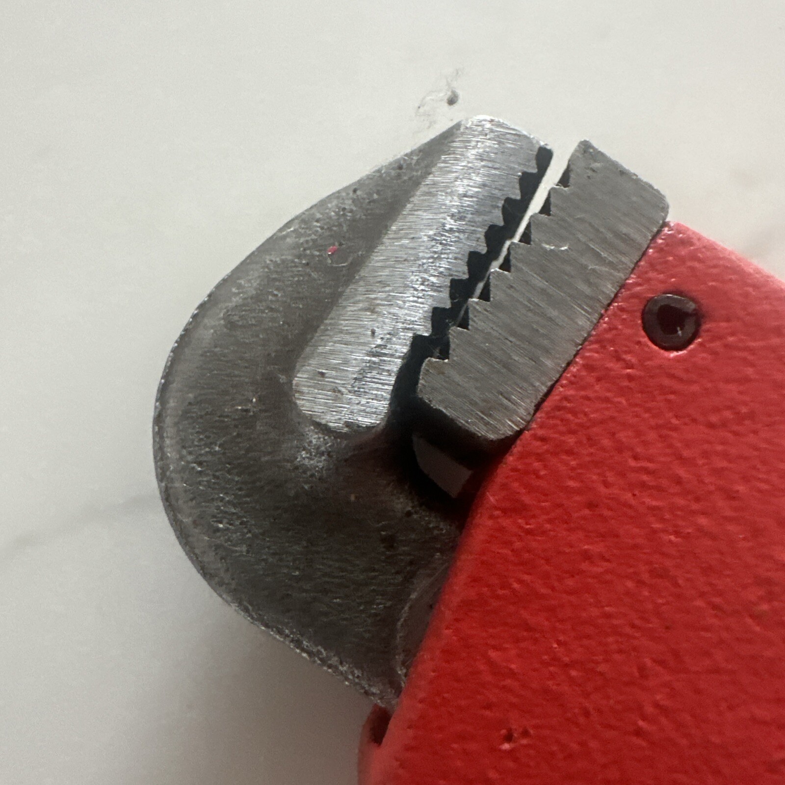 New Grizzly Industrial 8-Inch Pipe Wrench Tool - Heavy Duty