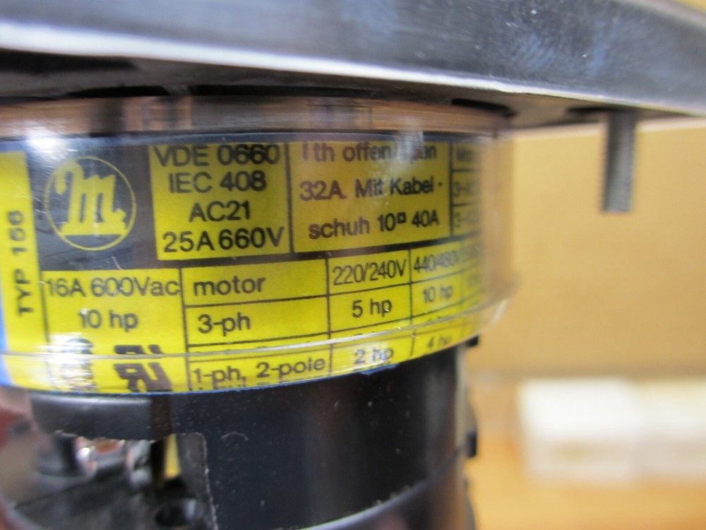 Merz 1336210093 *NEW* Single Phase Switch Motor Control