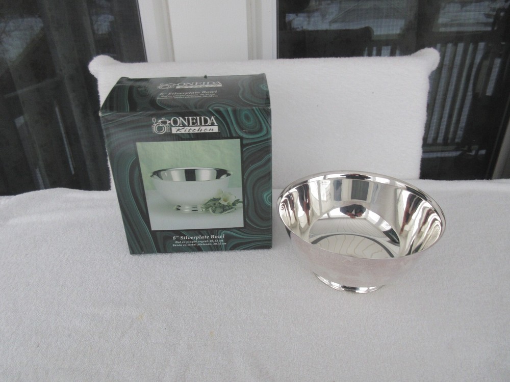 NEW IN BOX~~" ONEIDA KITCHEN " 8" SILVERPLATED BOWL!!!!