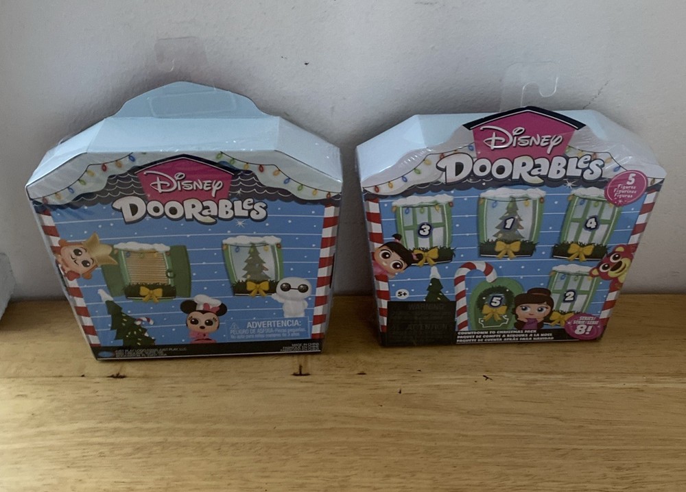 X2 Disney Doorables Series 8 Countdown to Christmas  Figure 5-Pack Sealed Lot