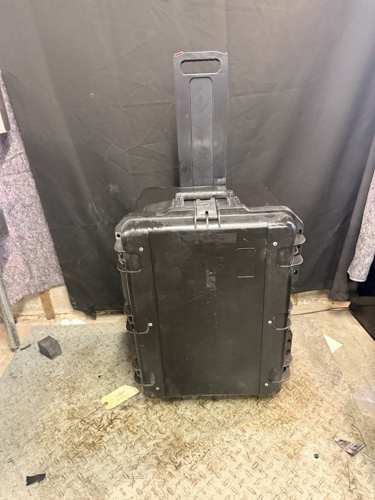 SKB 2317-14 iSeries Waterproof Rolling Case With Pockets
