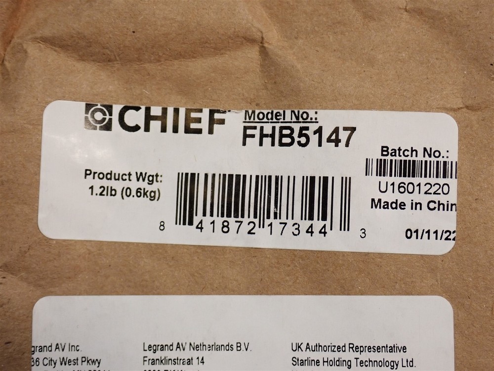 NEW Chief FHB5147 Universal Flat Panel Mount Hardware Kit (EC4)
